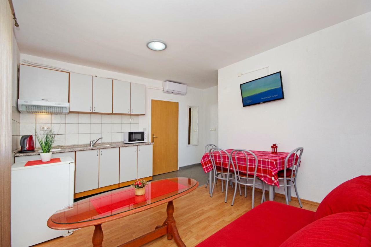 Apartments Solis Makarska Esterno foto