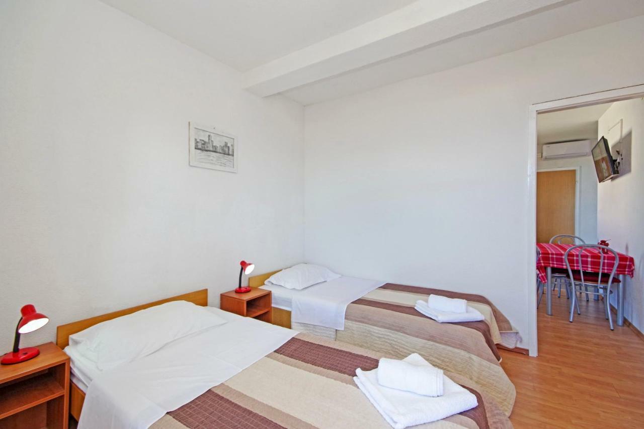 Apartments Solis Makarska Esterno foto